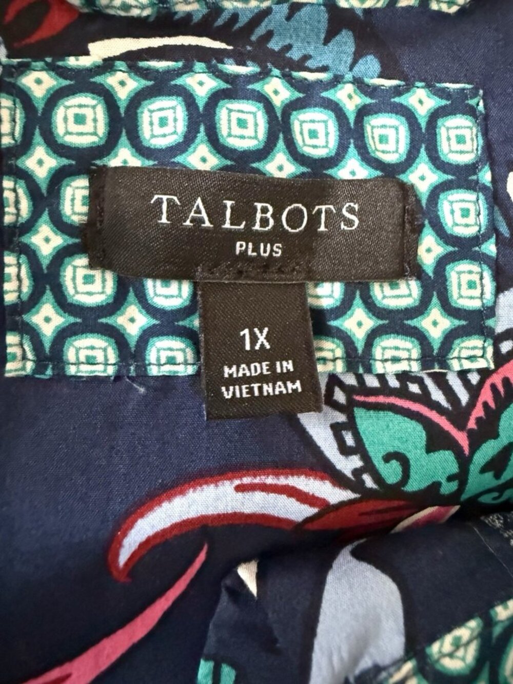 Talbots Modern Classic Shirt Beautiful Floral Size 1X Button Down Navy Blue Pink - Picture 3 of 5